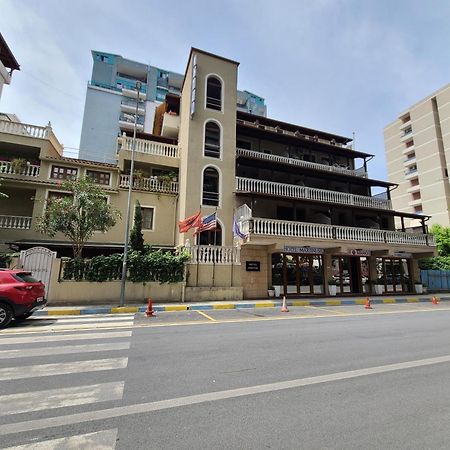 Vlorë Hotel Martini מראה חיצוני תמונה
