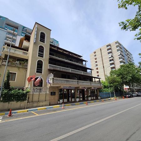 Vlorë Hotel Martini מראה חיצוני תמונה