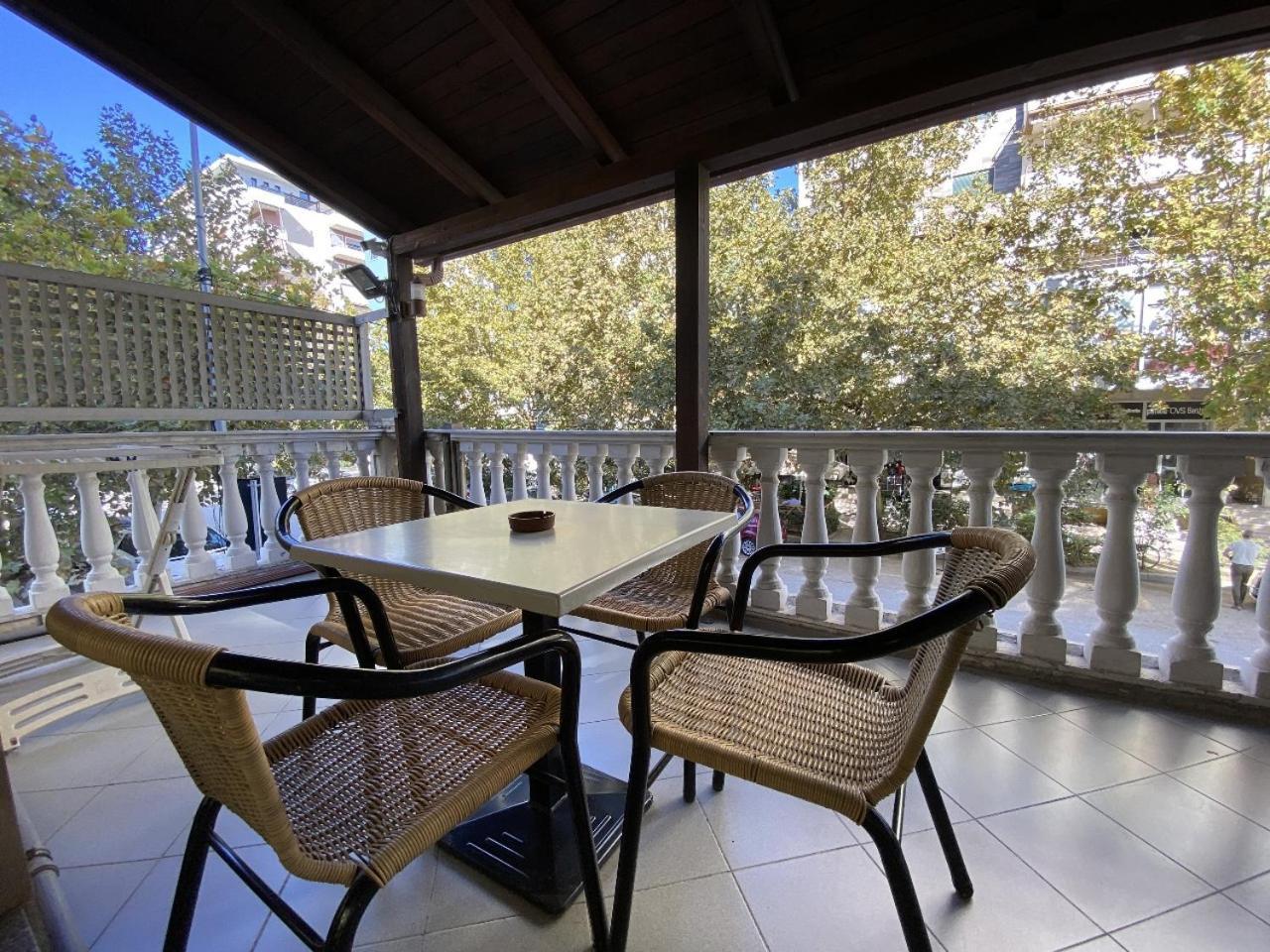Vlorë Hotel Martini מראה חיצוני תמונה