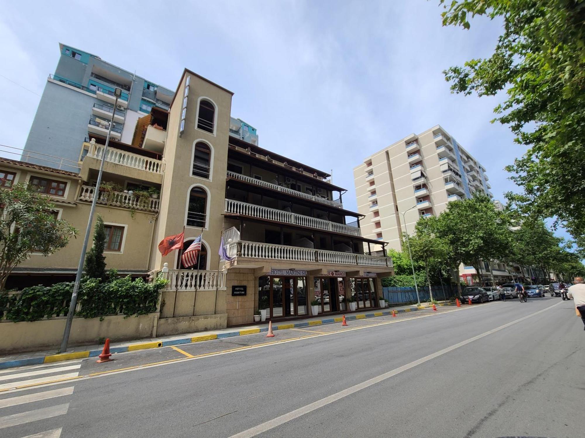Vlorë Hotel Martini מראה חיצוני תמונה