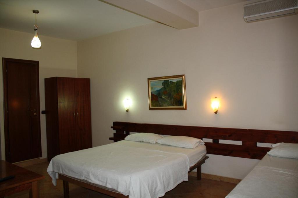 Vlorë Hotel Martini מראה חיצוני תמונה