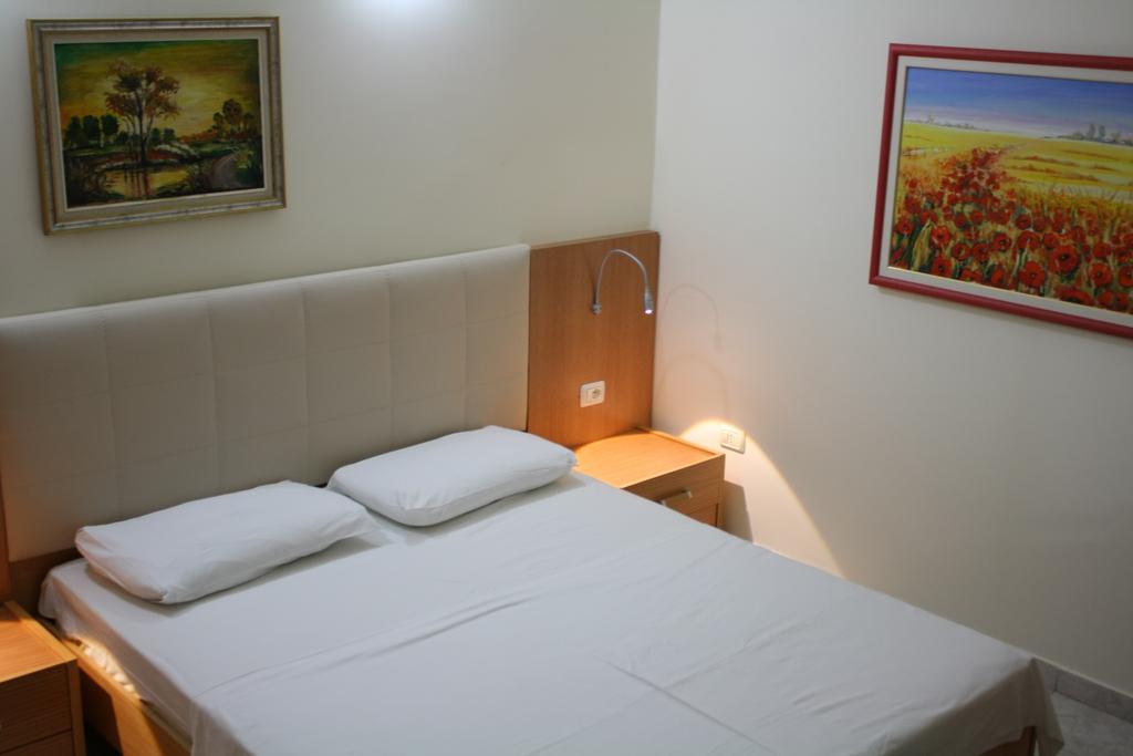 Vlorë Hotel Martini חדר תמונה